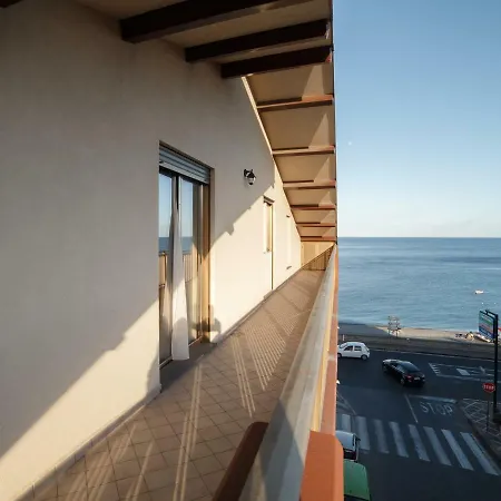 Marina Di Savoca Apartment Santa Teresa Di Riva Exterior photo