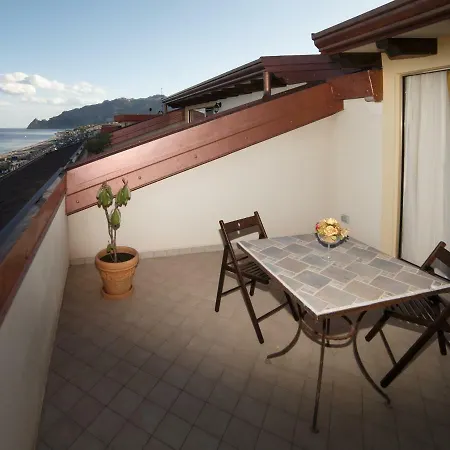 Marina Di Savoca Apartment Santa Teresa Di Riva Exterior photo