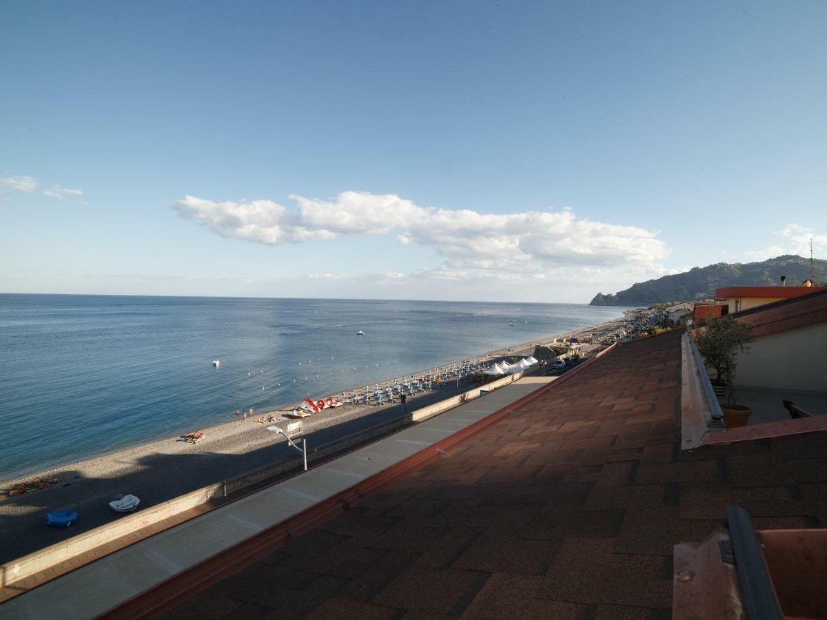Marina Di Savoca Apartment Santa Teresa Di Riva