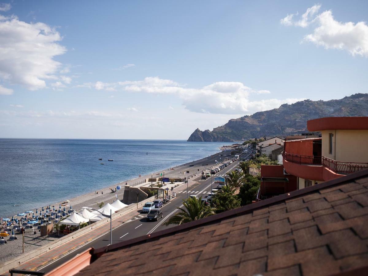 Marina Di Savoca Apartment